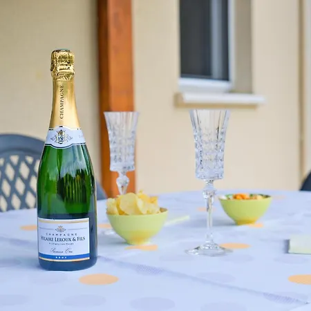 L'ajuda Avec Piscine Et Clim Дом отдыха