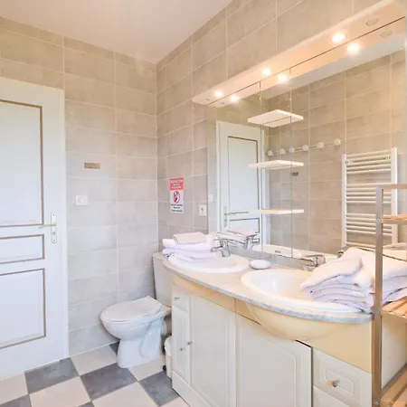 Дом отдыха L'ajuda Avec Piscine Et Clim Savignac-les-Eglises