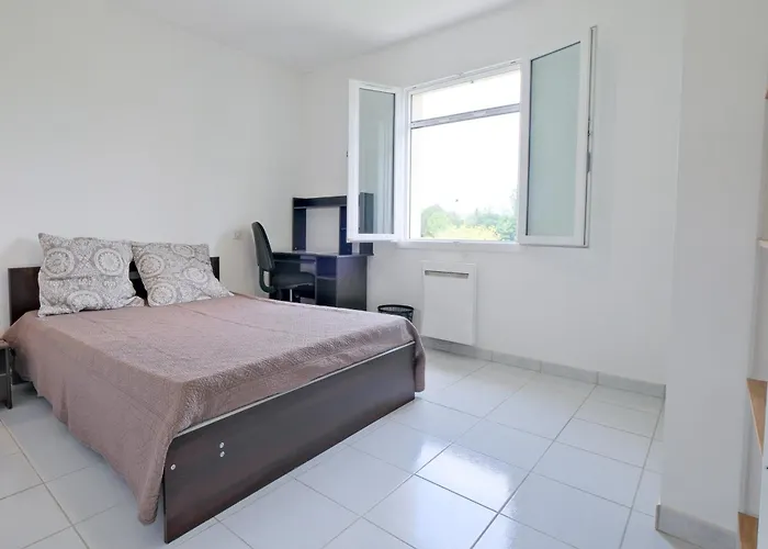 L'ajuda Avec Piscine Et Clim Savignac-les-Églises